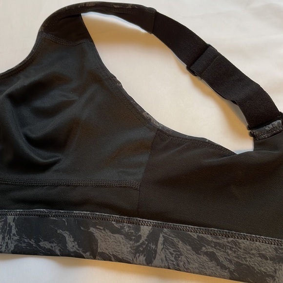 Lolë black and gray Sports Bra size Small in new condition - Picture 6 of 13